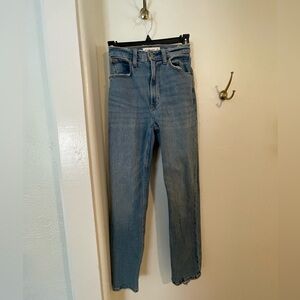 Abercrombie Ultra High Rise Ankle Straight Jean